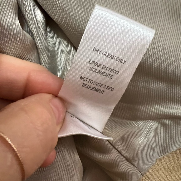 BCBG Max Azria Oatmeal Peplum Cropped Classy Professional Blazer Sz Small - Picture 6 of 15